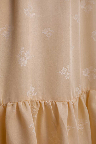 Nadra Jacquard Floral Pattern Robe Crème